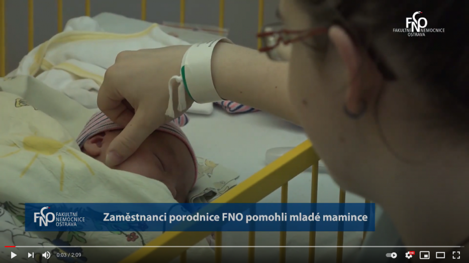Zaměstnanci porodnice FN Ostrava pomohli mladé mamince v sociální nouzi